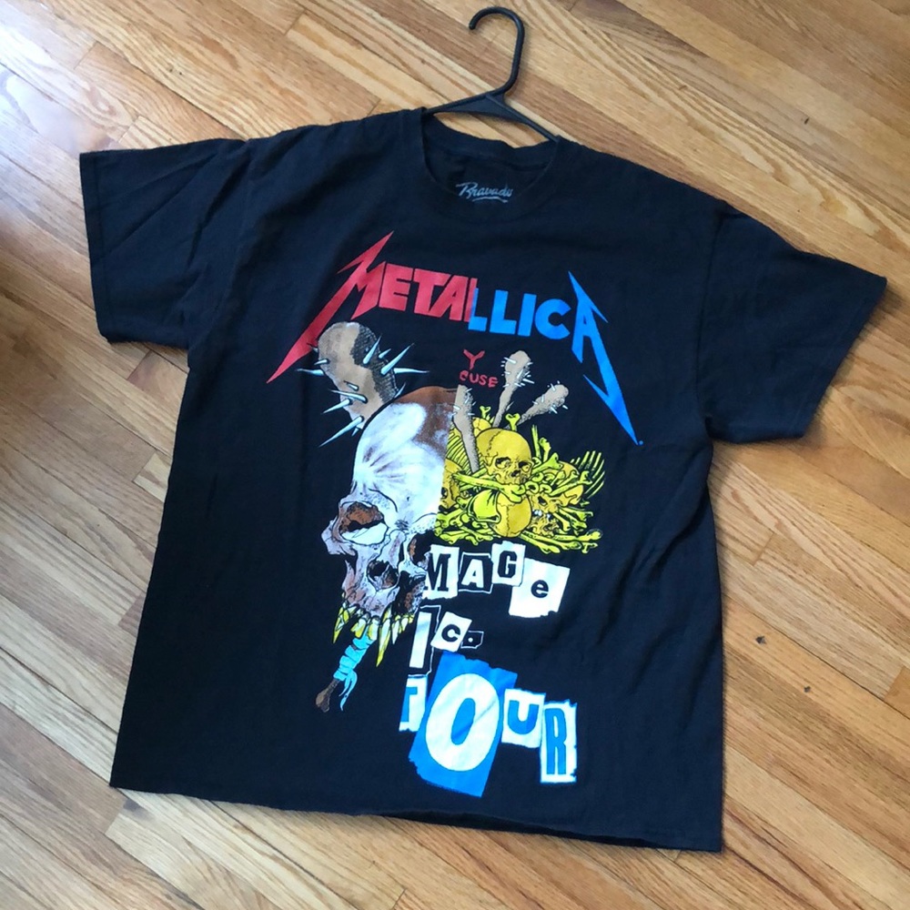 Medium Bravado shirt